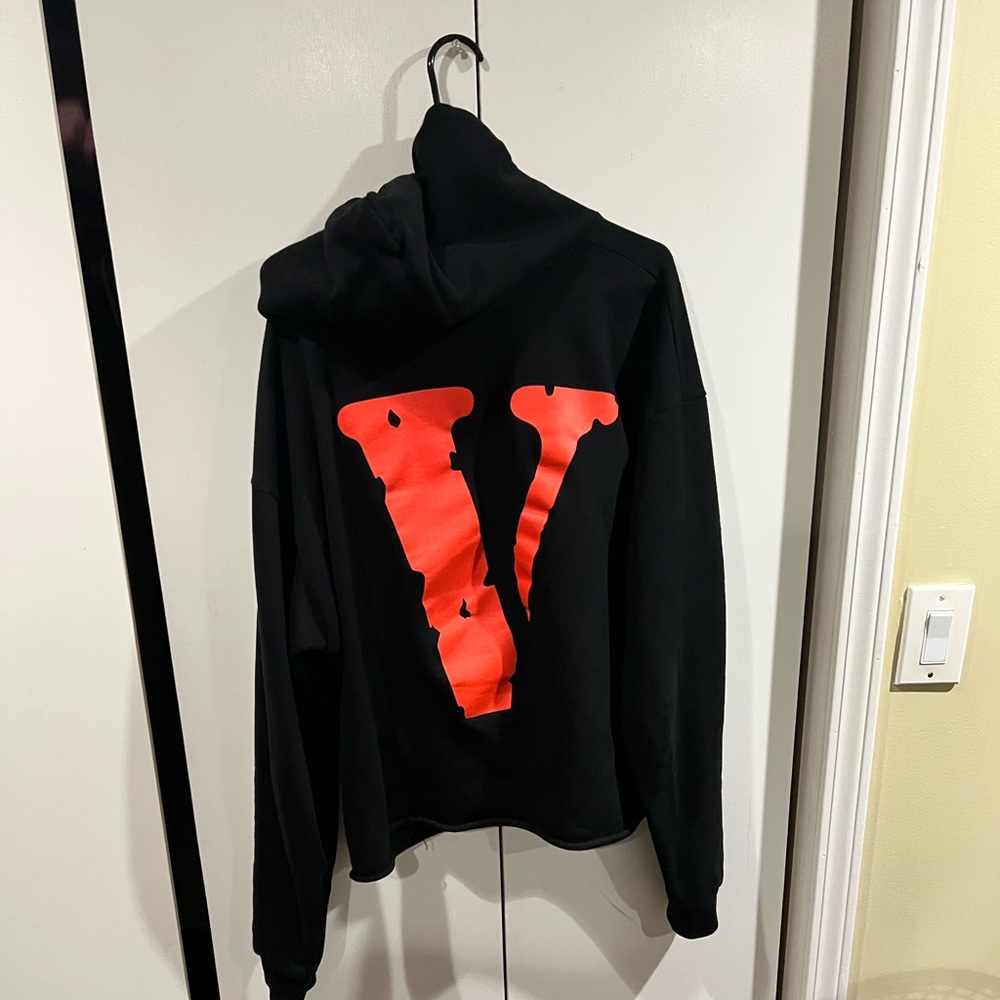 VLONE Black and Red Men’s NYC hoodie “Friends-“